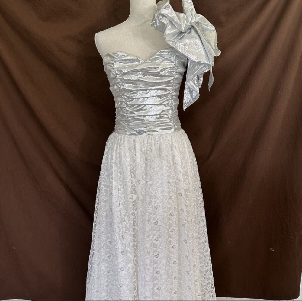 Vintage Gunne Sax by Jessica McClintock Gown - Picture 2 of 12